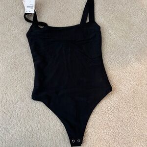 Good American black bodysuit